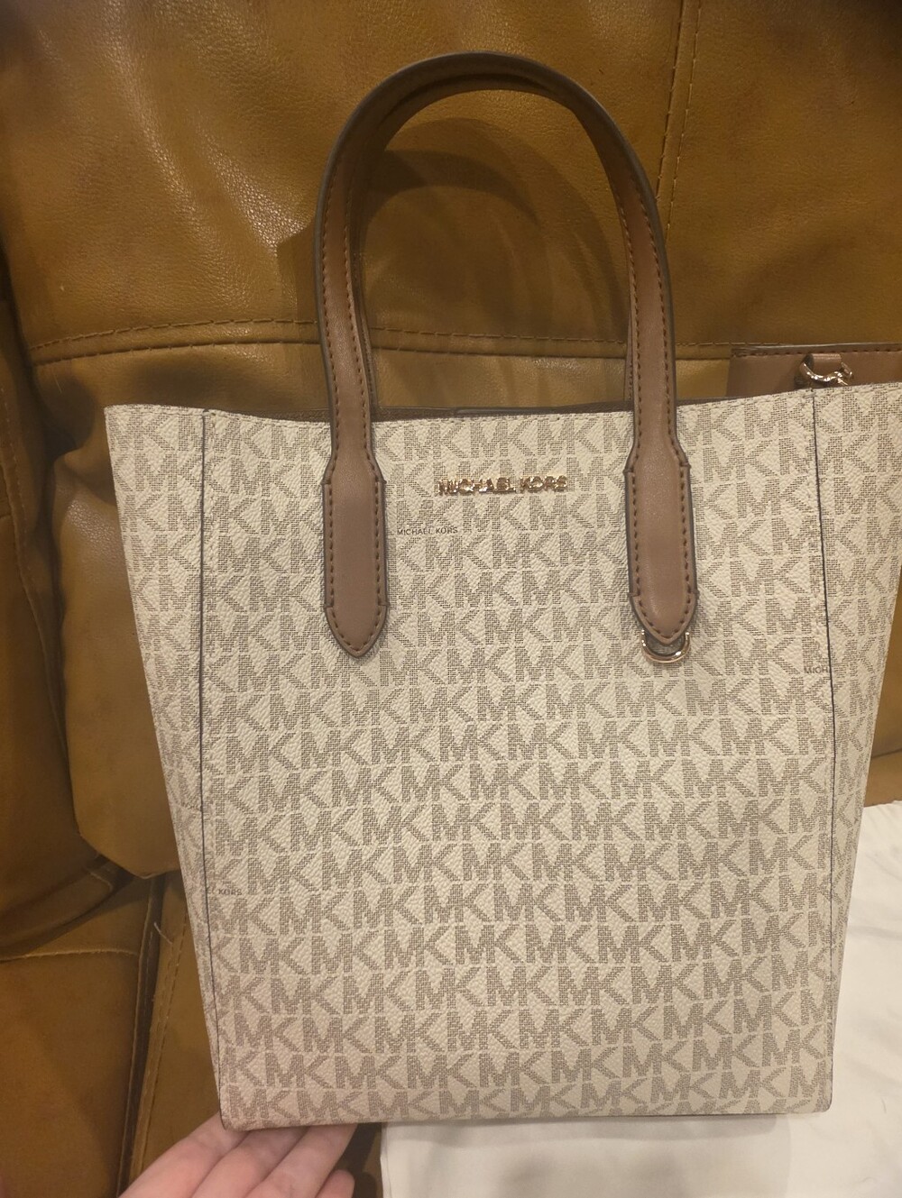 MICHAEL KORS~Vincent Signature Logo Tote Bag With Card Case, NWOT - Picture 3 of 16